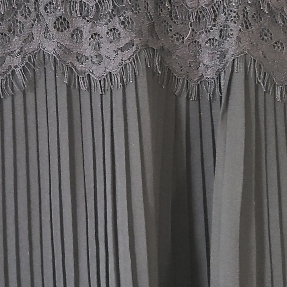 Loft Black Pleated Lace Sleeveless Dressy Tank Top - Size Small - Picture 3 of 14